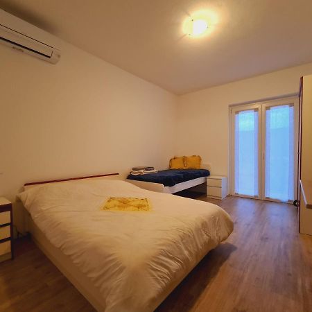 Countryside Apartment โคเปร์ ภายนอก รูปภาพ