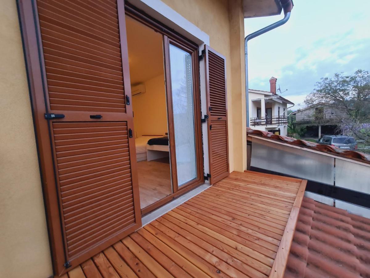 Countryside Apartment โคเปร์ ภายนอก รูปภาพ