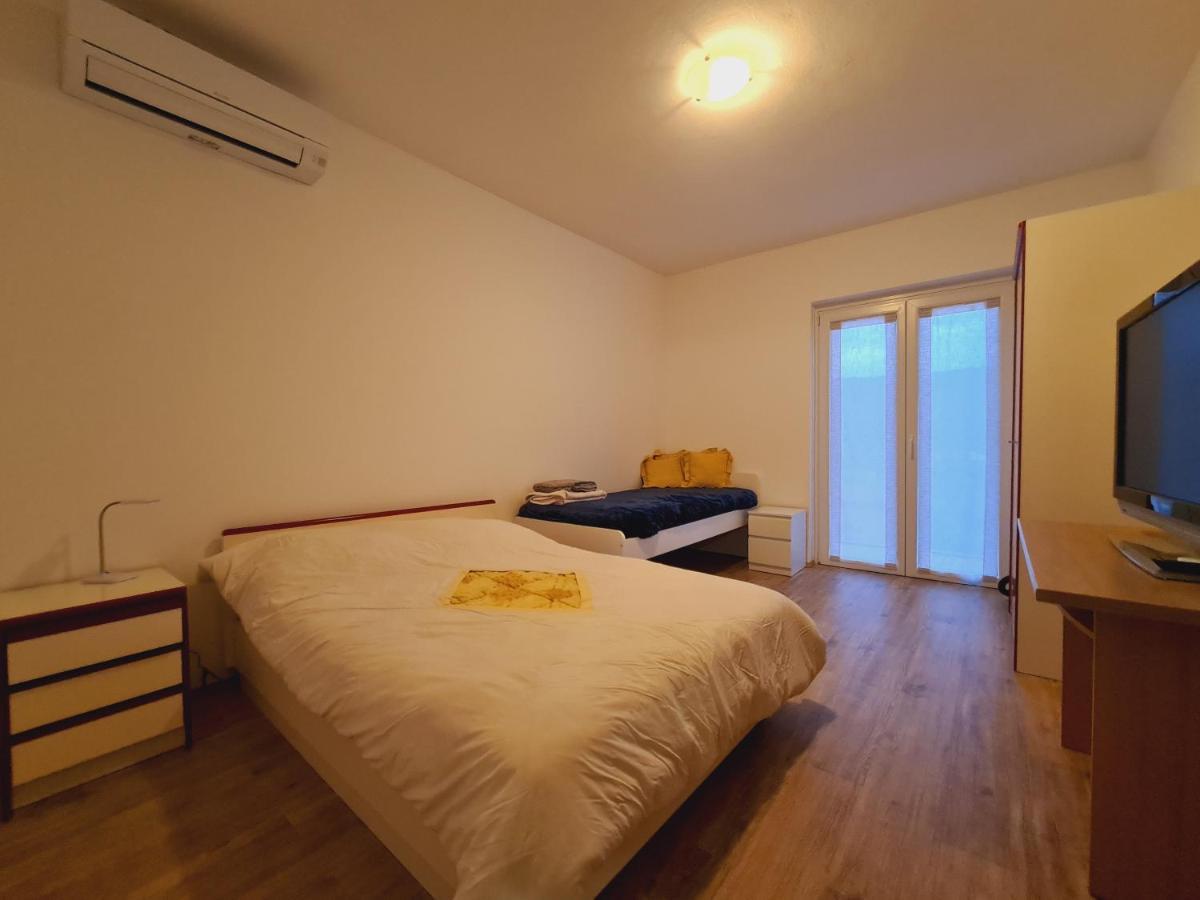 Countryside Apartment โคเปร์ ภายนอก รูปภาพ