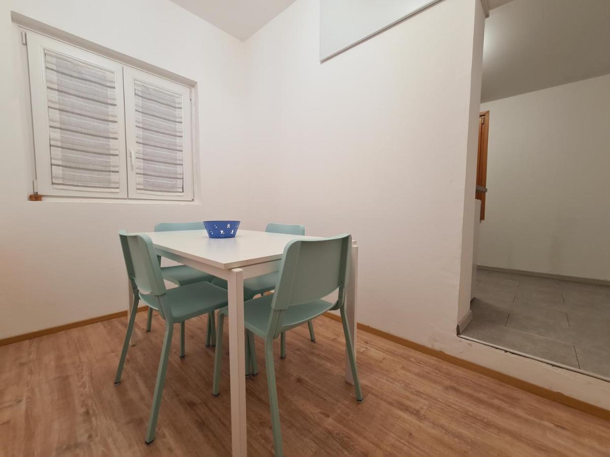 Countryside Apartment โคเปร์ ภายนอก รูปภาพ